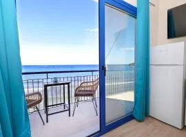 Niko's Beach Suites No1