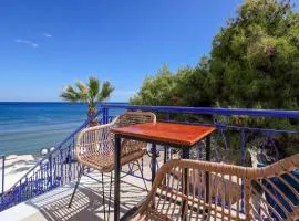 Niko's Beach Suites Νο2