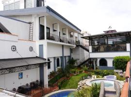 Hotel Photo: Hotel Santo Tomas / Historical Property