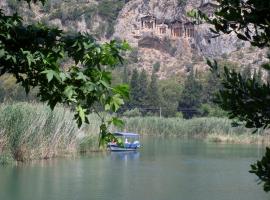 Onder Pansiyon, hotel v destinaci Dalyan