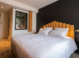 Hôtel Les Pins, Hotel in Saint-Trojan-les-Bains