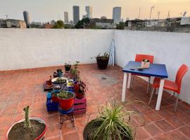 Hotel fotografie: Rooftop Paradise Central Location, Scenic Views