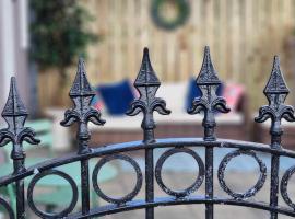 Croí Beag Luxury Studio Omeath, hotel v destinaci Dundalk