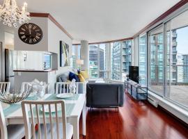 Hotel Foto: Designer sub-penthouse - Central Downtown Views And King Bed!