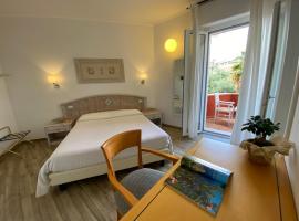 Locanda degli Artisti,位于托尔托利的酒店