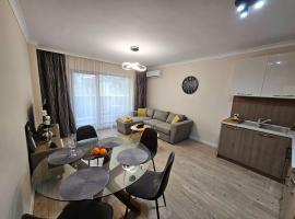 Hotel Photo: Serenity in the heart of Varna with parking