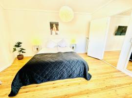 Hotel Photo: aday - 1 bedroom balcony apartment on the pedestrian street in Randers