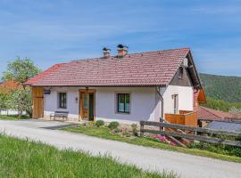 Фотография гостиницы: Fun and Games Homestead Lukec - Happy Rentals