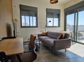 Hotel Foto: New 2 Bed Rooms with 2 Balconies