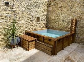 Hotel Photo: La Romance de Grignan