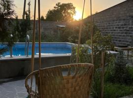 Hotel Photo: Holiday house with pool