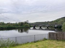 Hotel Photo: Behind The River