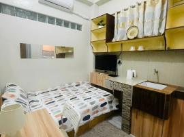 Hotel Photo: Cozy Solo Unit with Aircon , Wifi, Free Parking at Sonia's Island Stay