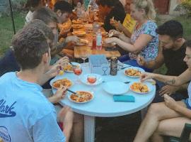 Budapest Garden Hostel - Age limit 39, hotel v Budapešti