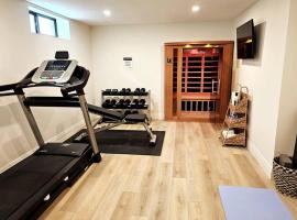 Фотографія готелю: Gym/Sauna South Windsor Luxury Home-No Maintenance