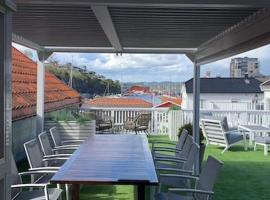 Hotel fotoğraf: Large and modern apartment in Langesund with a lovely patio