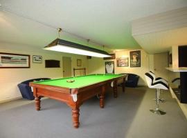 Fotos de Hotel: Hawthorndene Masterpiece Squash Court Pool
