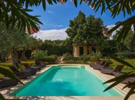 Hotel Photo: Villa delle Marche by BarbarHouse