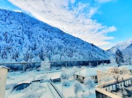 Фотография гостиницы: Lovely mountain apartment in the Alps