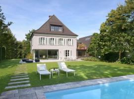 Hotel Photo: House With Private Pool And Garden