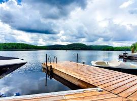 Hotel Foto: Your dream lakefront getaway!