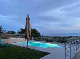 Ξενοδοχείο φωτογραφία: Spacious and Shiny ✻ Private Pool Villa