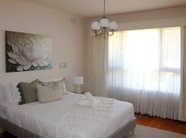 מלון צילום: Urban Retreat 3 bedroom - peaceful by Airport