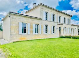 Hotel Foto: Villa de charme au milieu des vignes