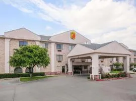 Super 8 by Wyndham Garland North Dallas Area