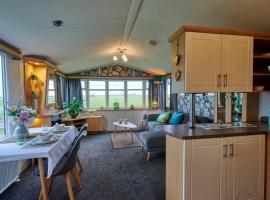 A picture of the hotel: Luxury 2 Bed Static Caravan Willingham