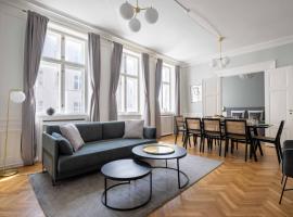 รูปภาพของโรงแรม: Lavish 4BR Flat in the Heart of CPH by The Canals