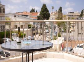Hotel Foto: Homey Serenity Kiryat Haim Apartment by Sea N Rent