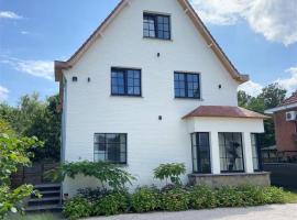 Hotel Photo: Villa Tibur - Near Boom & Rumst