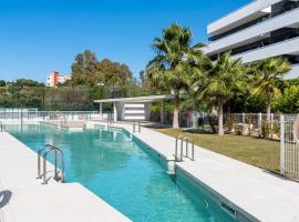 Hotel Foto: Stunning flat with pool and padel in Wellingtonia M4