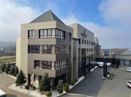 Black Tulip Hotel