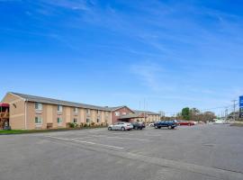 Americas Best Value Inn Foxboro, hotel a Foxborough