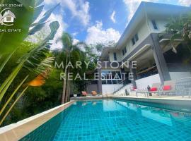 ホテル写真: 4BR - Tropical Garden Pool Villa