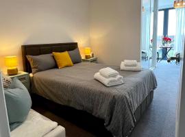 होटल की एक तस्वीर: Bedroom Available Near Heathrow Airport