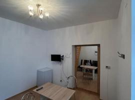 A picture of the hotel: Apartament in inima Clujului