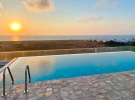 Hotel fotografie: Sea & Mountain Panorama View, North Cyprus