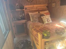 Фотографія готелю: Brewers Bolt Cozy Unique Shepherds Hut