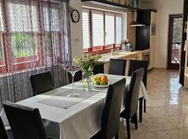 Nyirjes Vendégház, Hotel in Balassagyarmat