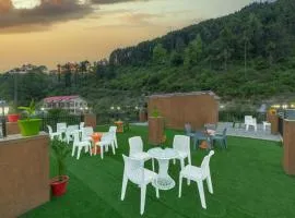 The Charvi Retreat Kufri Shimla by Exotic Stays I Family Accomodation I Valley & Mountain View I Kufri Shimla by Exotic Stays