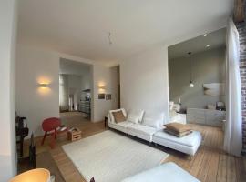 מלון צילום: Appartement spacieux typiquement Bruxellois