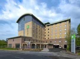 ibis Styles London Gatwick Airport, hotel in Crawley