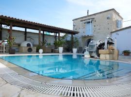 A picture of the hotel: Little Stone House