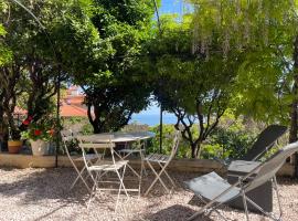 Fotos de Hotel: La Bibiane Beaulieu sur mer !!!