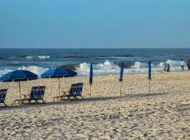 Beautiful 3 Bedroom BEACHFRONT Condo (F3) - Sleeps 10