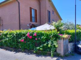 Hotelfotos: Appartamento con giardino 15 min da Siena, Toscana