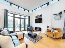 A picture of the hotel: Central Cardiff Lux Penthouse W/Roof Terrace